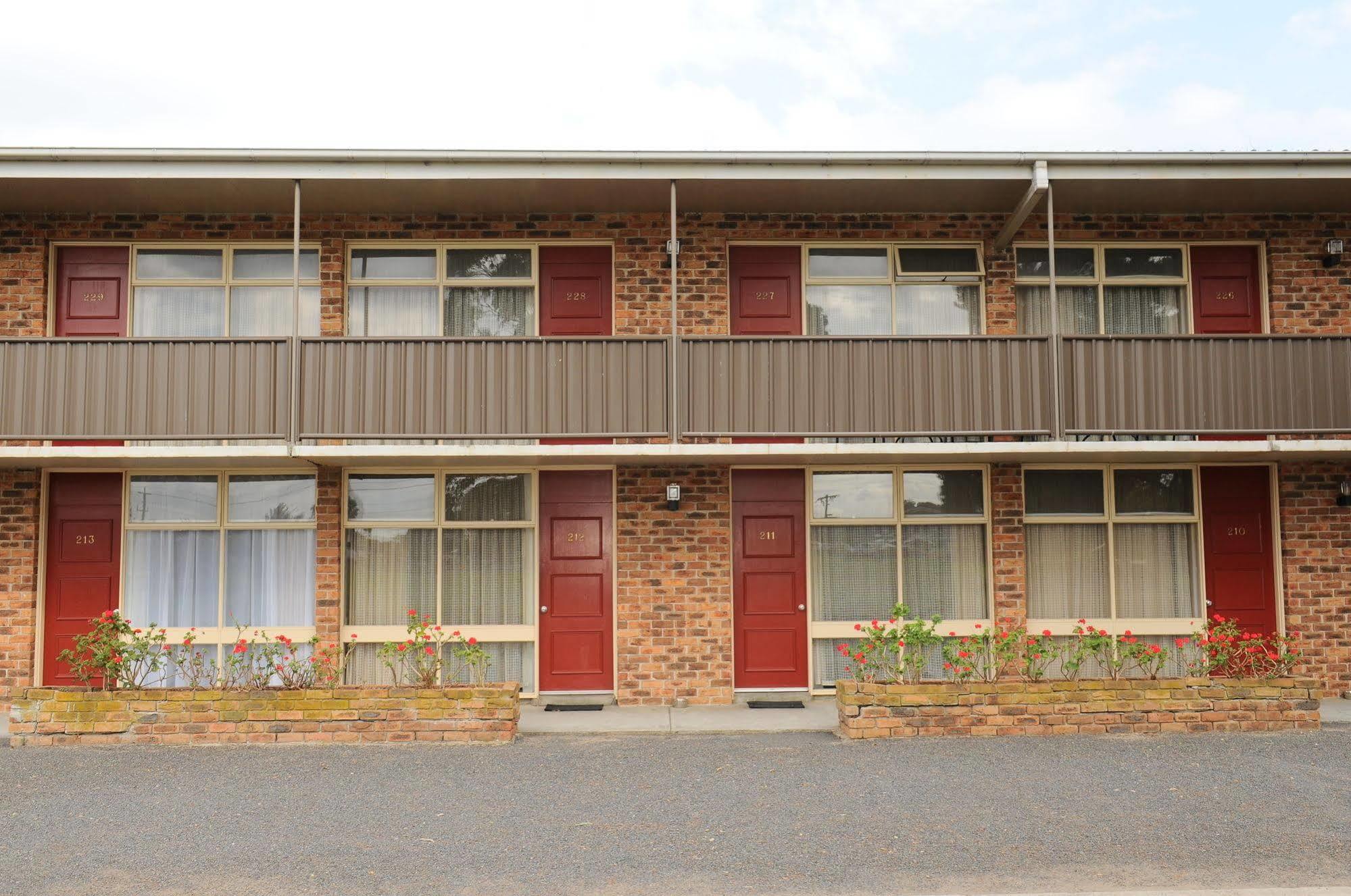 Peninsula Motor Inn Tyabb Екстер'єр фото