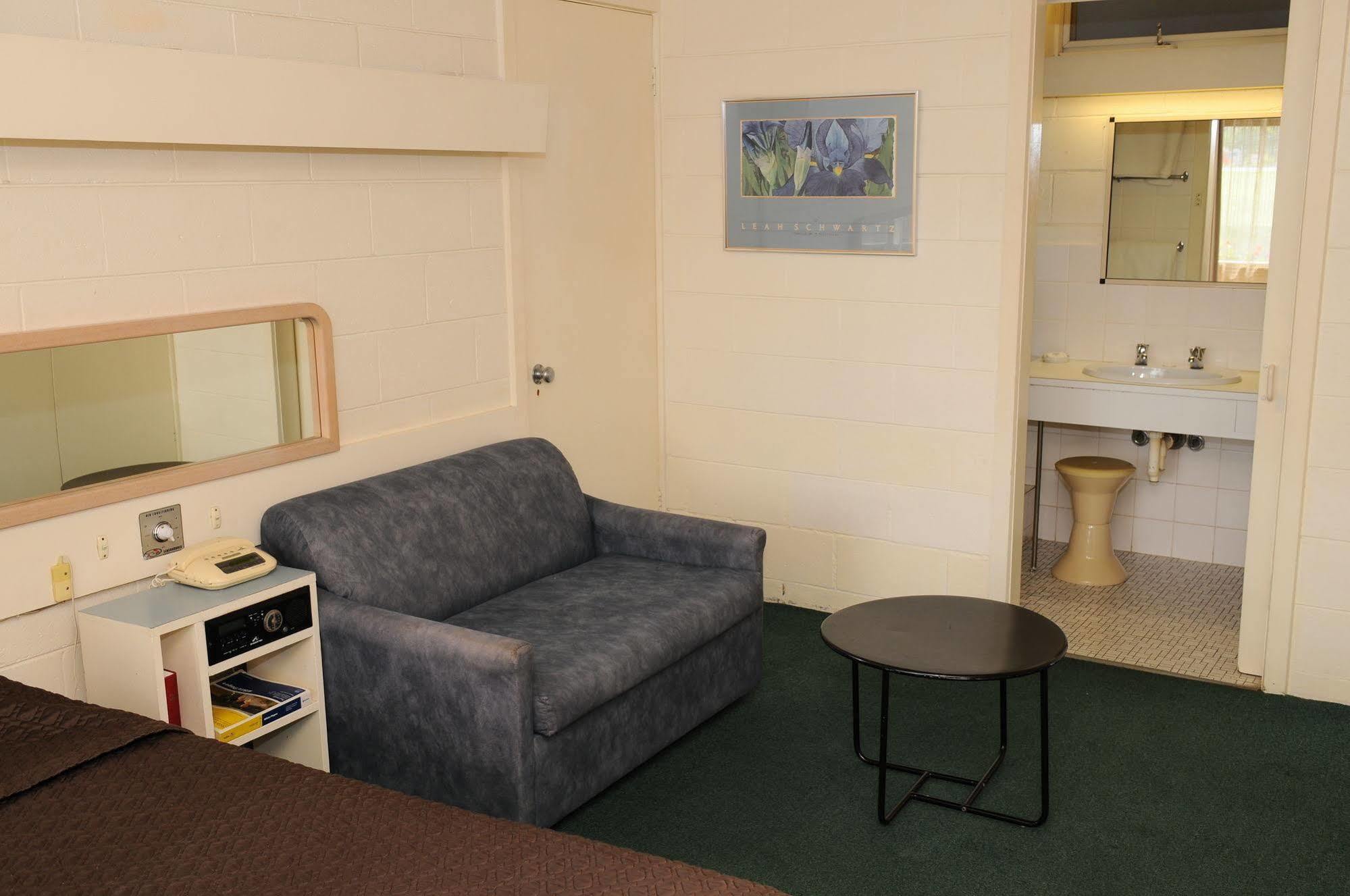 Peninsula Motor Inn Tyabb Екстер'єр фото