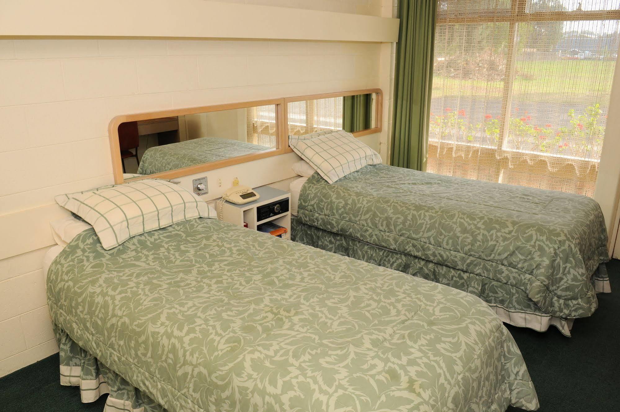 Peninsula Motor Inn Tyabb Екстер'єр фото