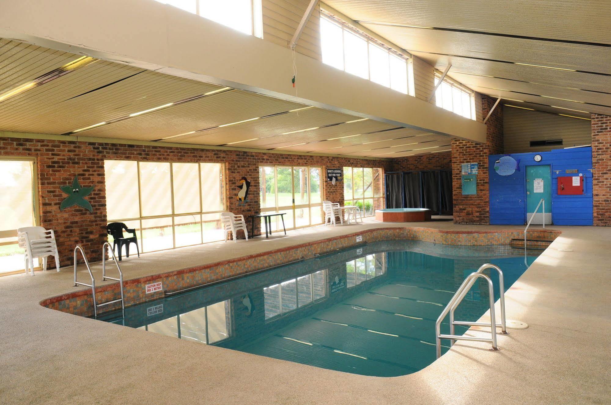 Peninsula Motor Inn Tyabb Екстер'єр фото